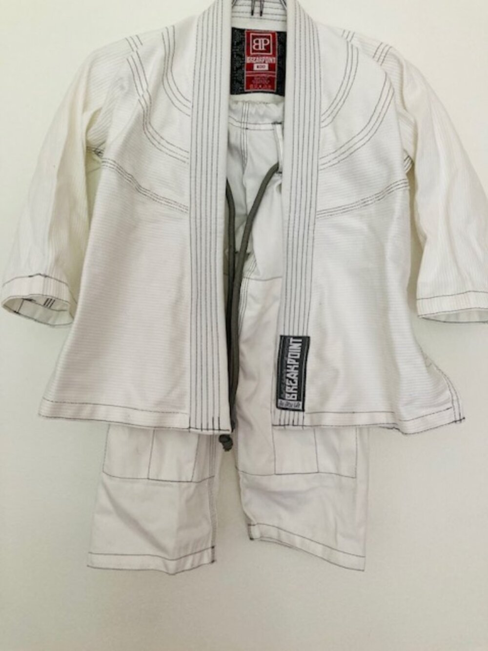 Kids Breakpoint White Jiu Jitsu Gi Size KOO
